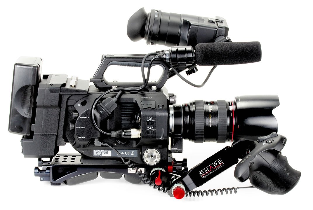 Sony PXW-FS7 mit Aputure DEC Objektivadapter und Canon 24-70mm Objektiv