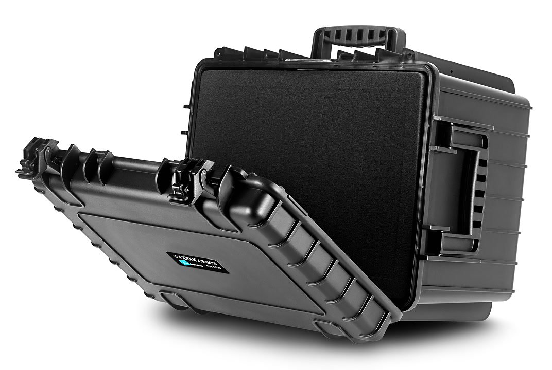 B&W type 5500/B/SI tiefer schwarzer Koffer mit Schaumstoffeinsatz