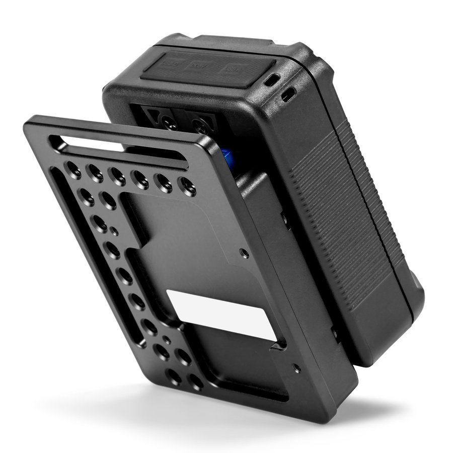 FXLION NANO ONE V-Mount Akku befestigt auf Cheeseplate