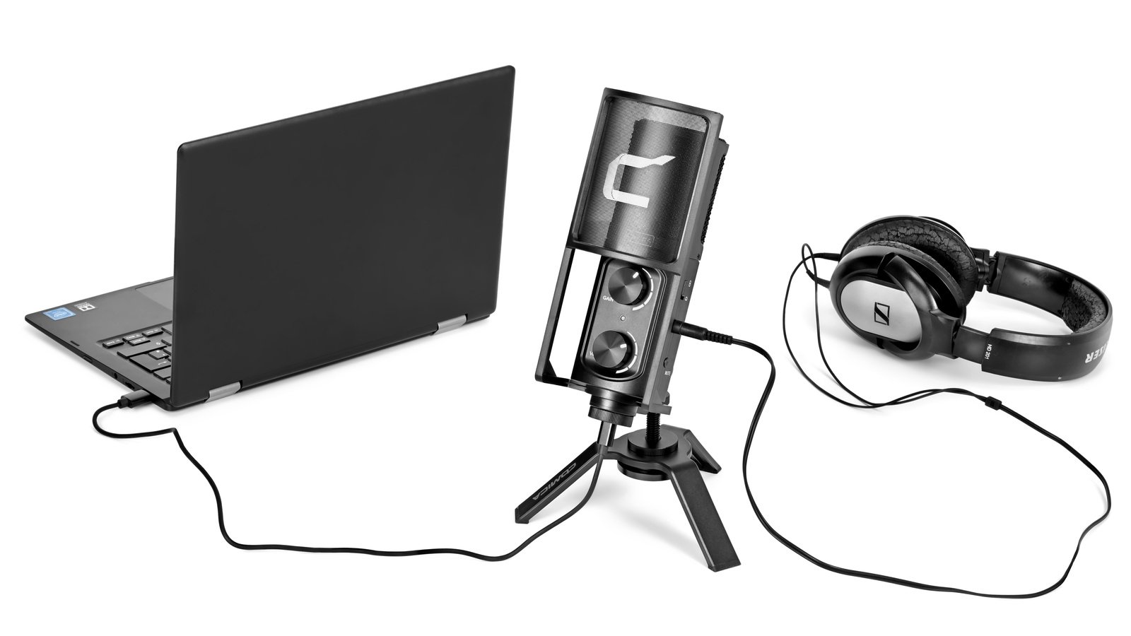 Mit dem Mikrofon, einem Notebook und Kopfhrer kann man sich ein kleines Podcasting Studio aufbauen