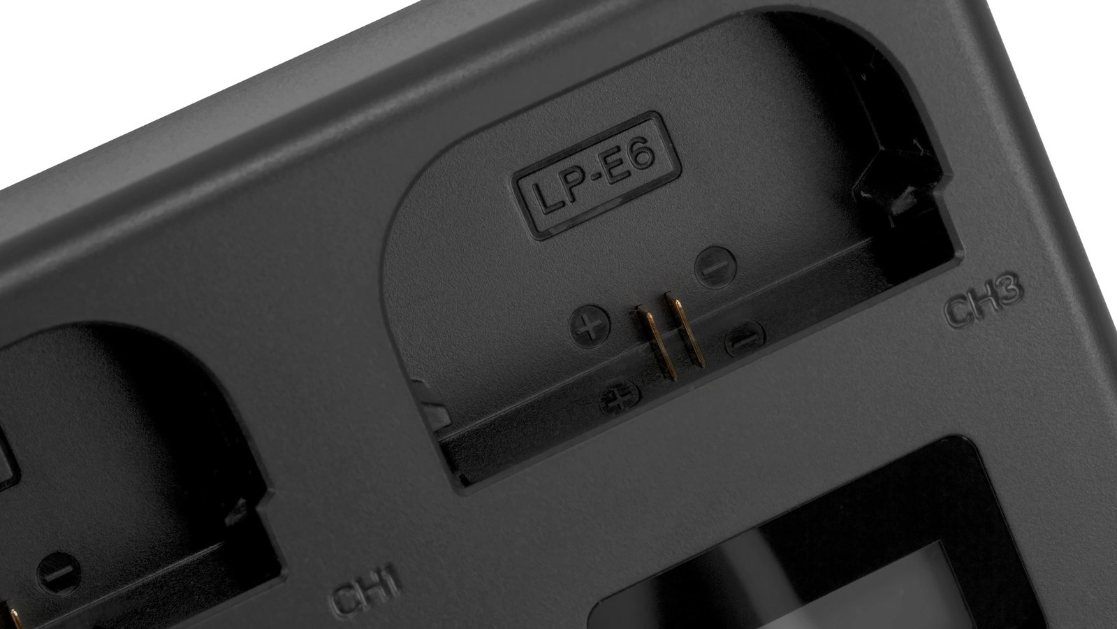 Das Ladegerät hat drei LP-E6 kompatible Ladeslots