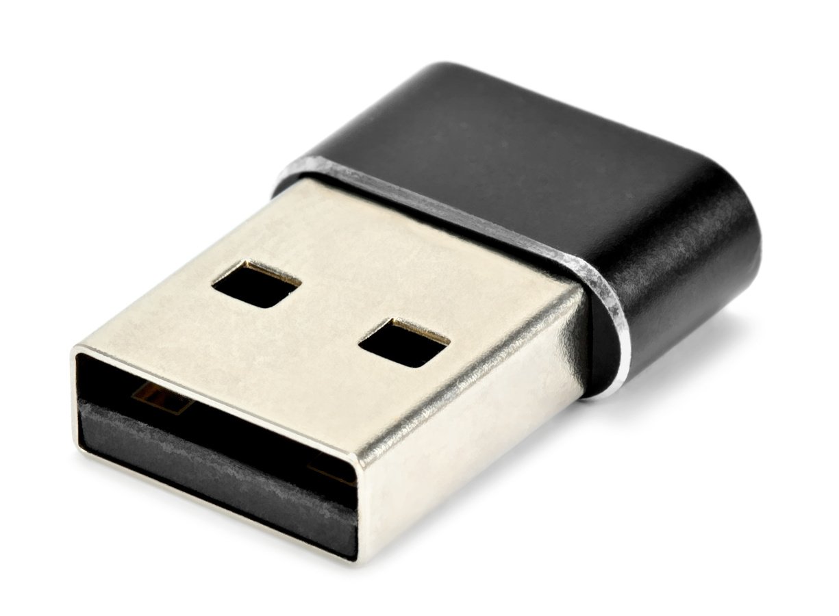 Mit dem Adapter kann ein USB-C Kabel an normales USB angeschlossen werden