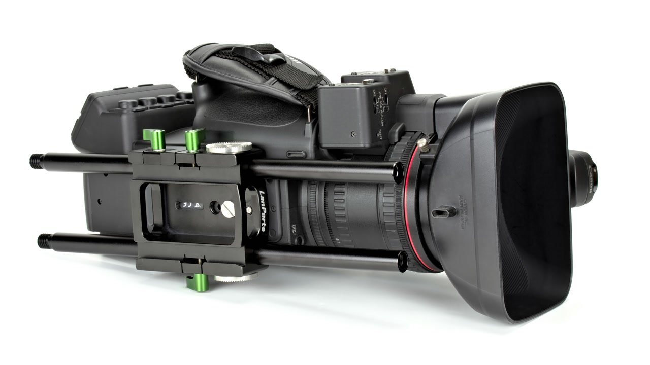 Canon XF-305 mit DB-15 Dovetail Baseplate