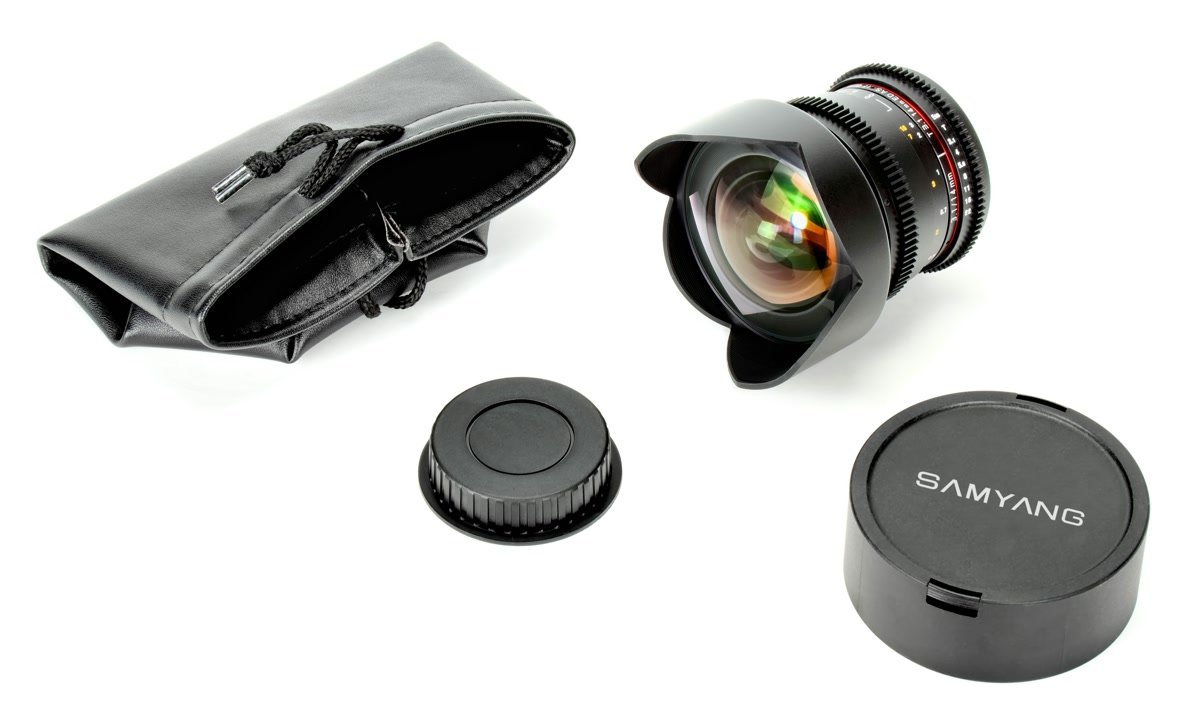 Lieferumfang Weitwinkelobjektiv Samyang 14mm t3.1 für Canon EF Mount